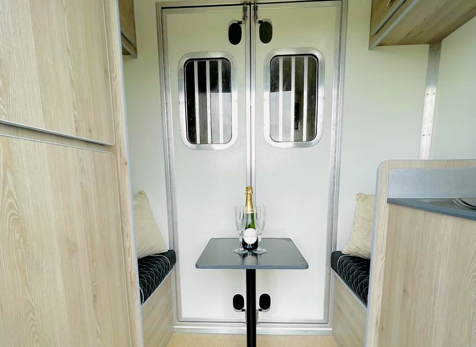 Equito Elegance Horseboxes