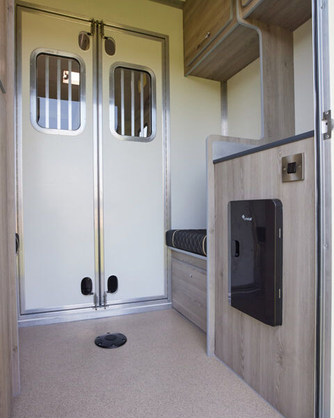 Equito Elegance Horsebox Gallery Image